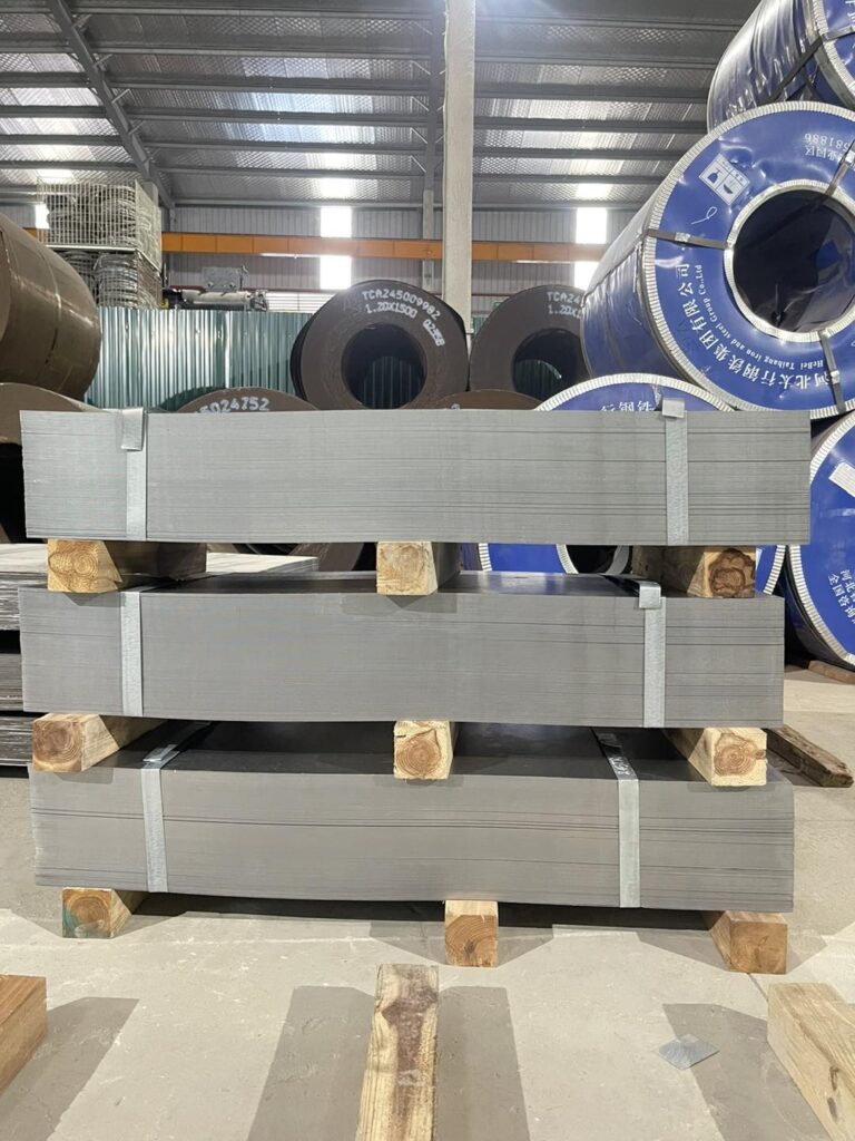 Giá tôn tấm mạ kẽm chỉ từ 42.000 VNĐ/m, xem ngay!
