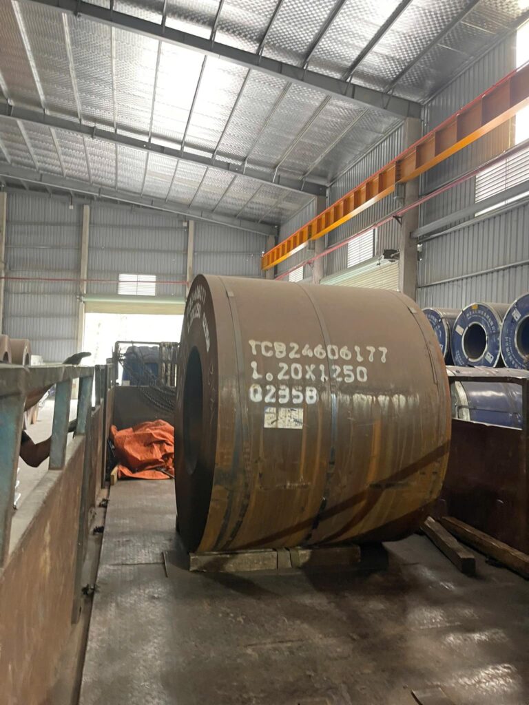 Thép cuộn cán nóng HRC là gì? Bật mí ứng dụng của vật liệu