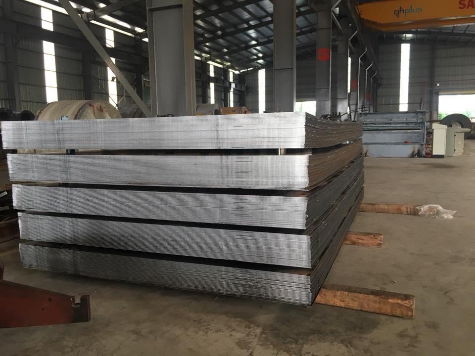 Thép tấm dày 10mm có ưu điểm gì? Chuyên dùng ở đâu?