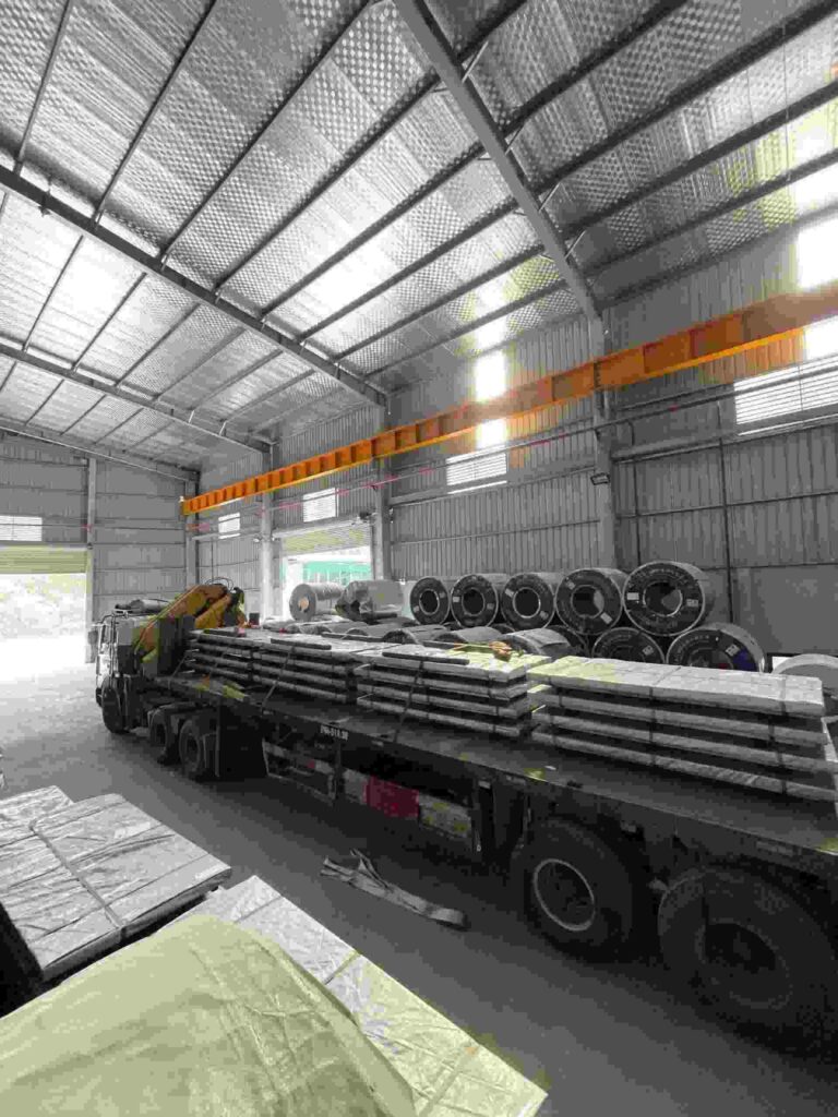 Thép Hình Thép Tấm: 5 Ứng Dụng Chủ Lực Trong Nhà Xưởng