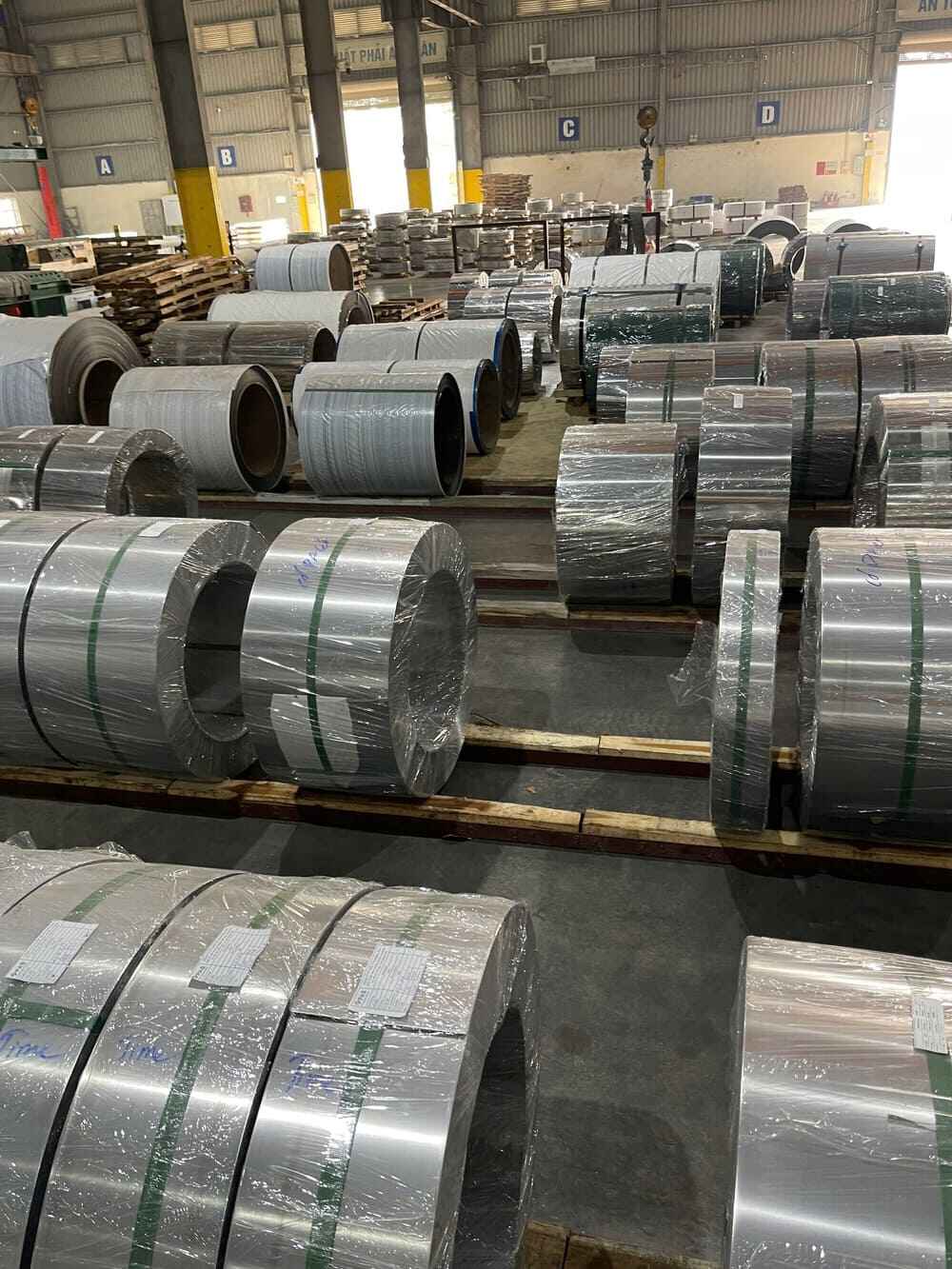 Thép Tấm SM490C - Ưu Điểm Khi Thay Thế Thép Carbon Thông Thường